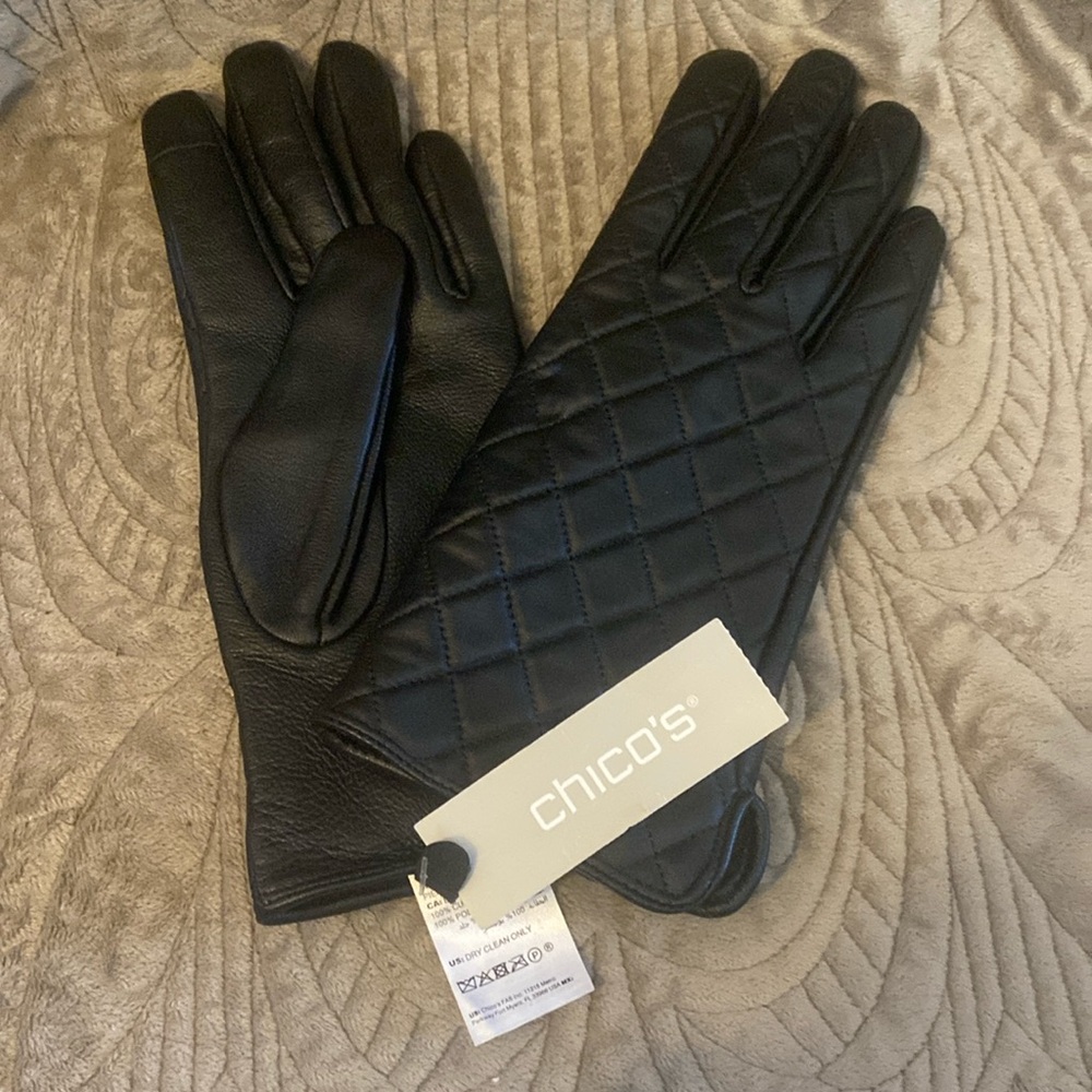 Chicoβs NWT Leather Lined Gloves M